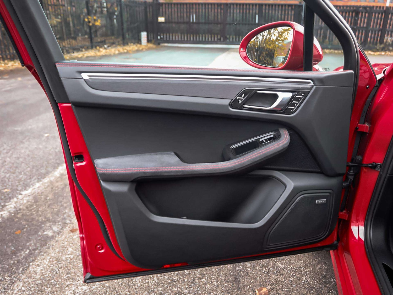 Used Porsche Macan 2020 for sale - 76488194: Photo 33