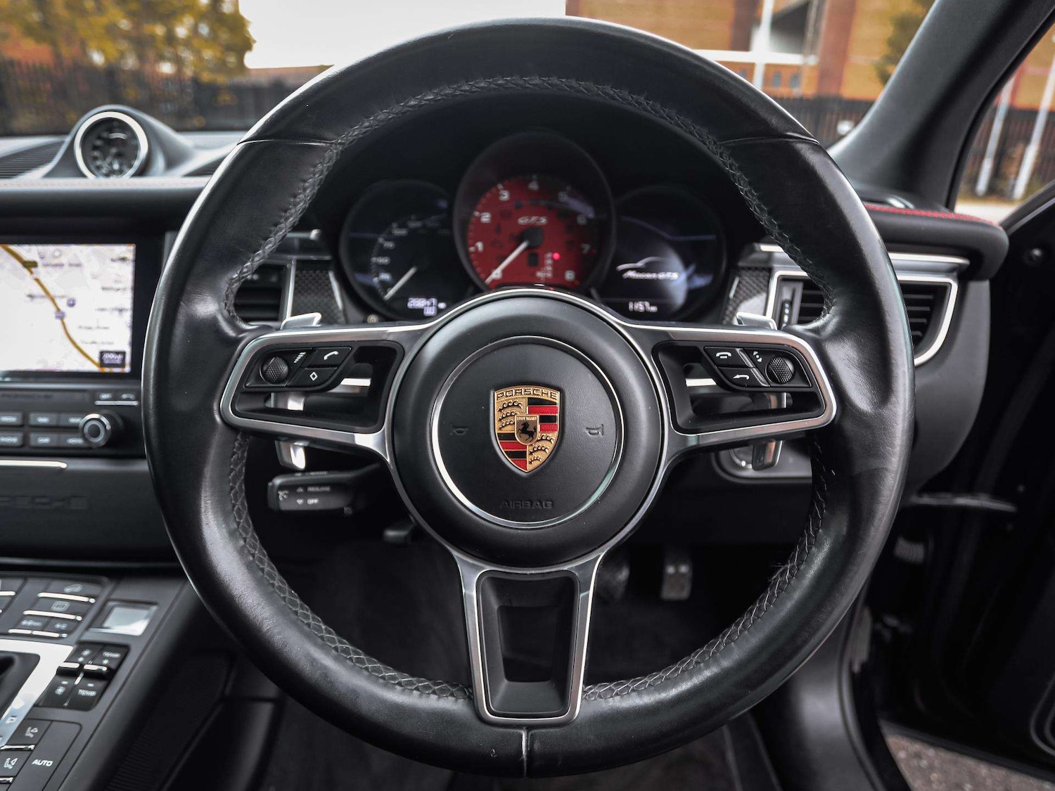 Used Porsche Macan 2018 for sale - 76411372: Photo 11