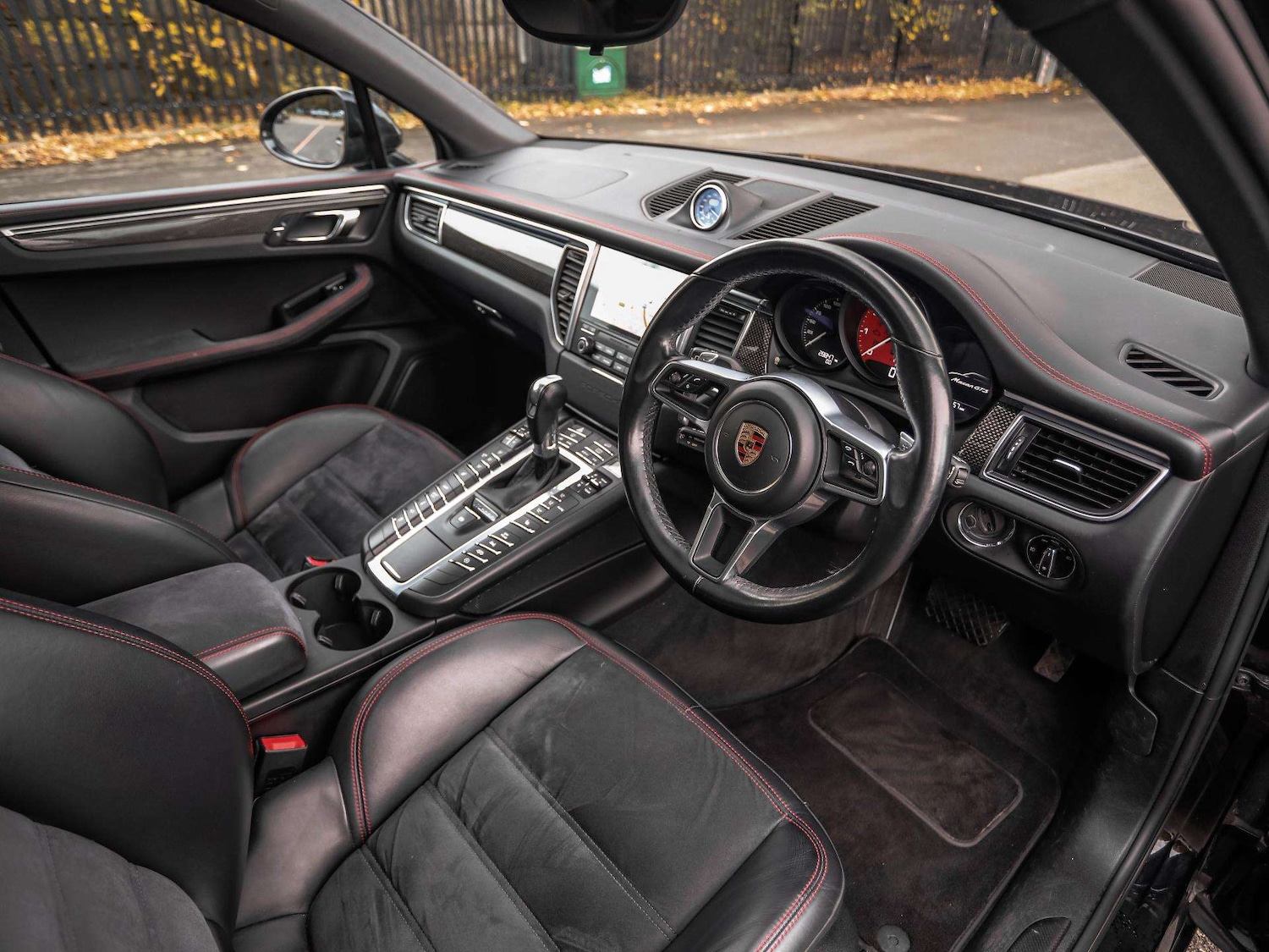 Used Porsche Macan 2018 for sale - 76411372: Photo 12