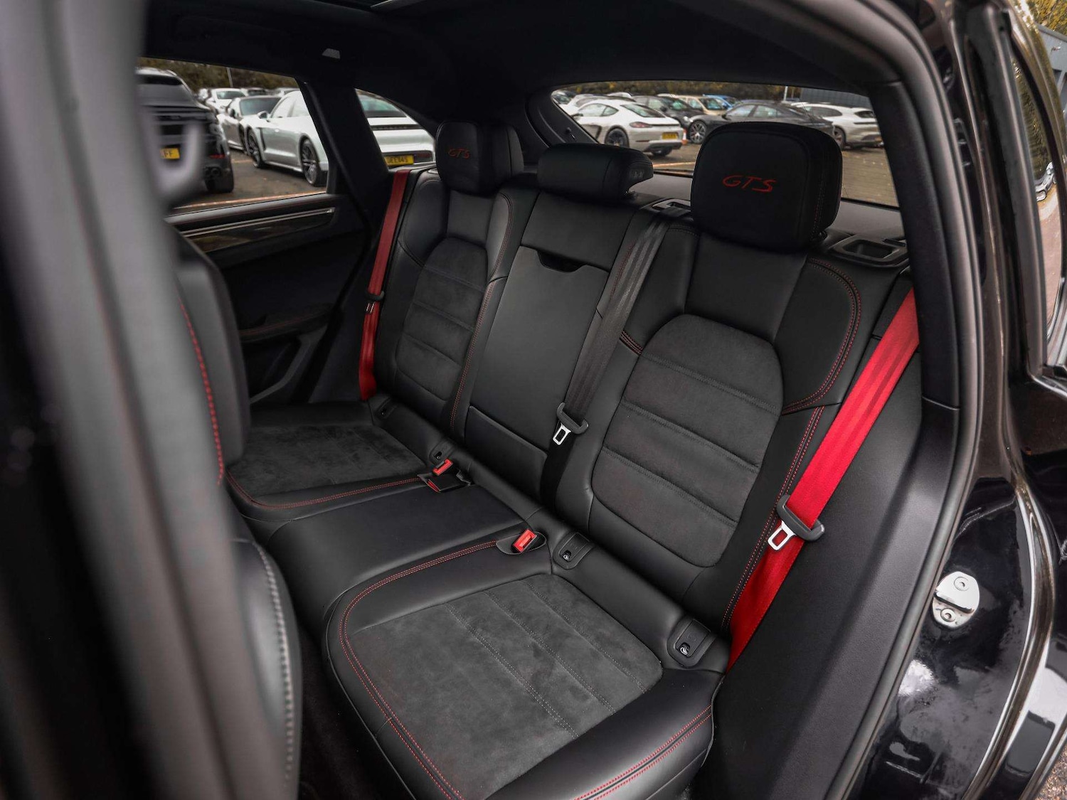 Used Porsche Macan 2018 for sale - 76411372: Photo 15