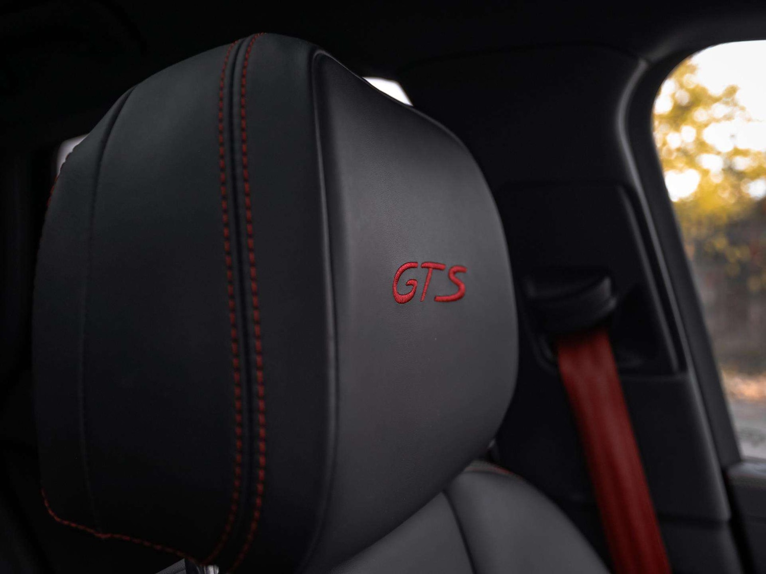 Used Porsche Macan 2018 for sale - 76411372: Photo 17