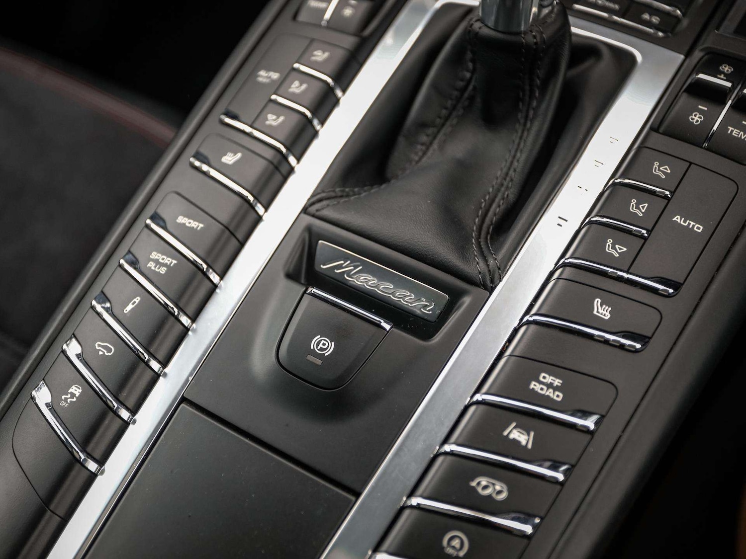 Used Porsche Macan 2018 for sale - 76411372: Photo 19