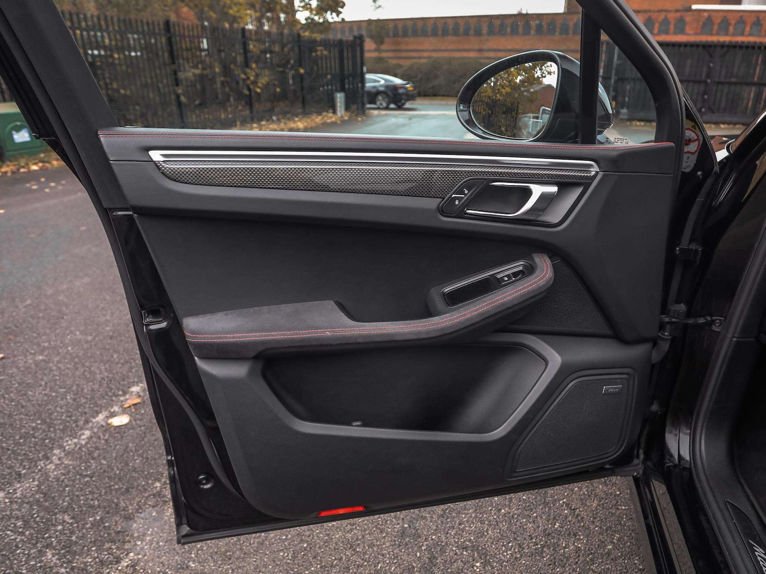 Used Porsche Macan 2018 for sale - 76411372: Photo 26