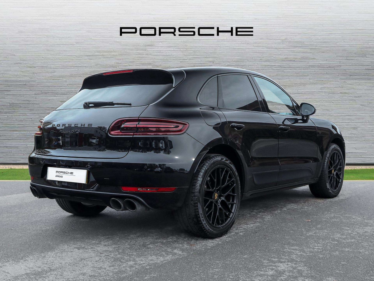 Used Porsche Macan 2018 for sale - 76411372: Photo 3