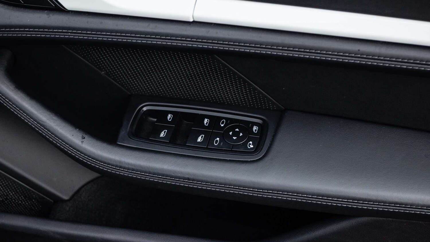 Used Porsche Taycan 2022 for sale - 77414521: Photo 26