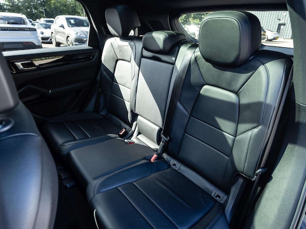 Used Porsche Cayenne 2018 for sale - 75710952: Photo 16