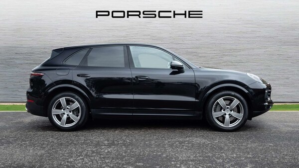 Used Porsche Cayenne 2018 for sale - 75710952: Photo 2
