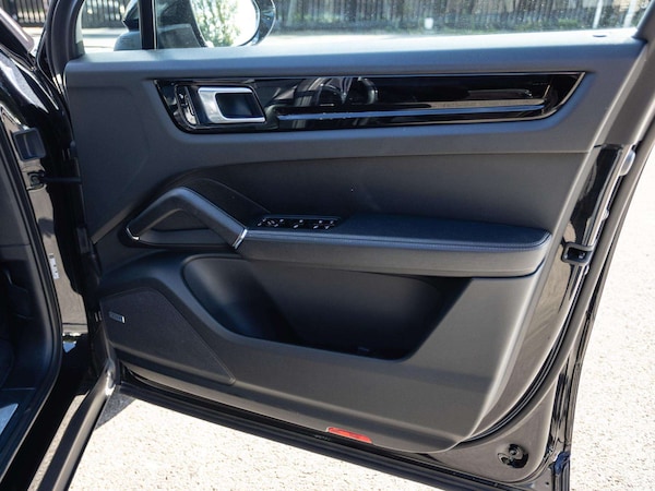 Used Porsche Cayenne 2018 for sale - 75710952: Photo 30