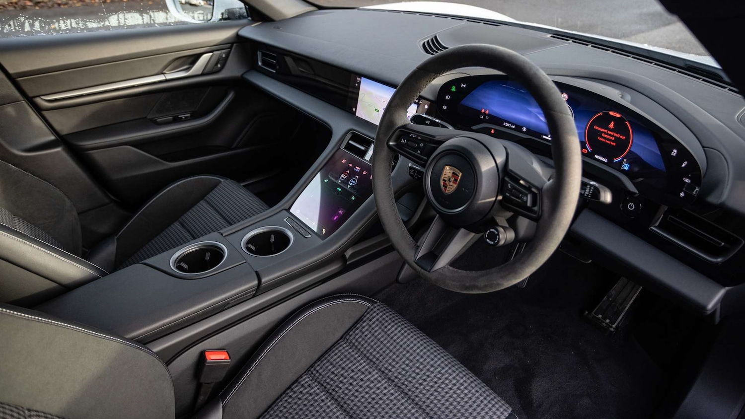 Used Porsche Taycan 2025 for sale - 76156133: Photo 12