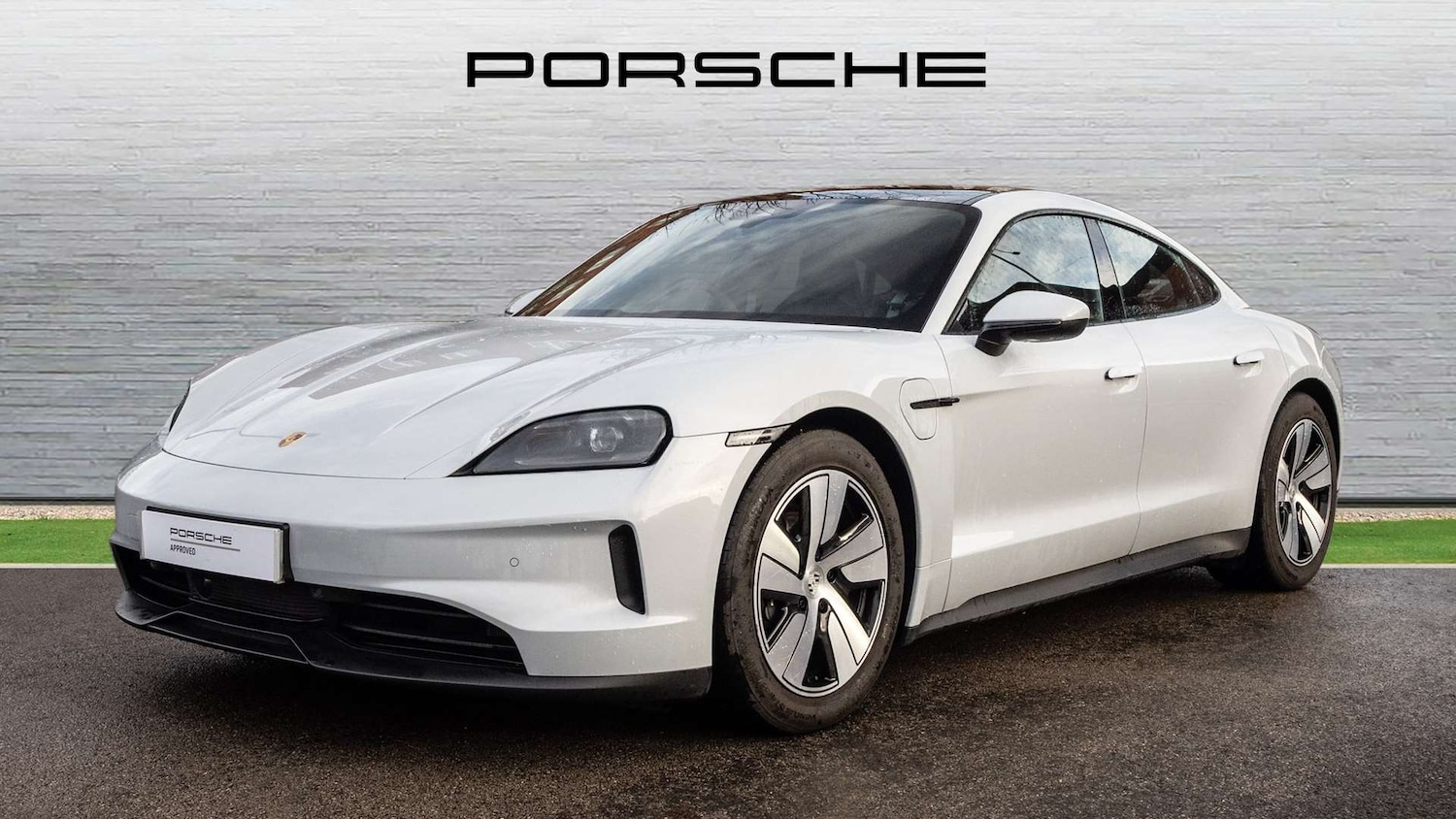 Used Porsche Taycan 2025 for sale - 76156133: Photo 2