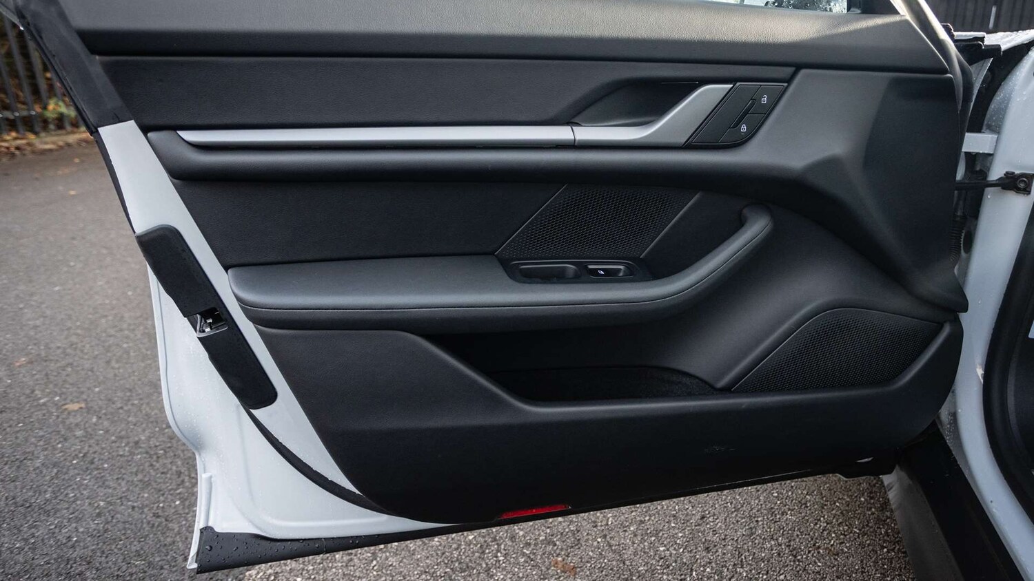 Used Porsche Taycan 2025 for sale - 76156133: Photo 21