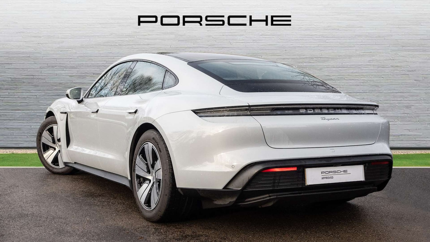 Used Porsche Taycan 2025 for sale - 76156133: Photo 4