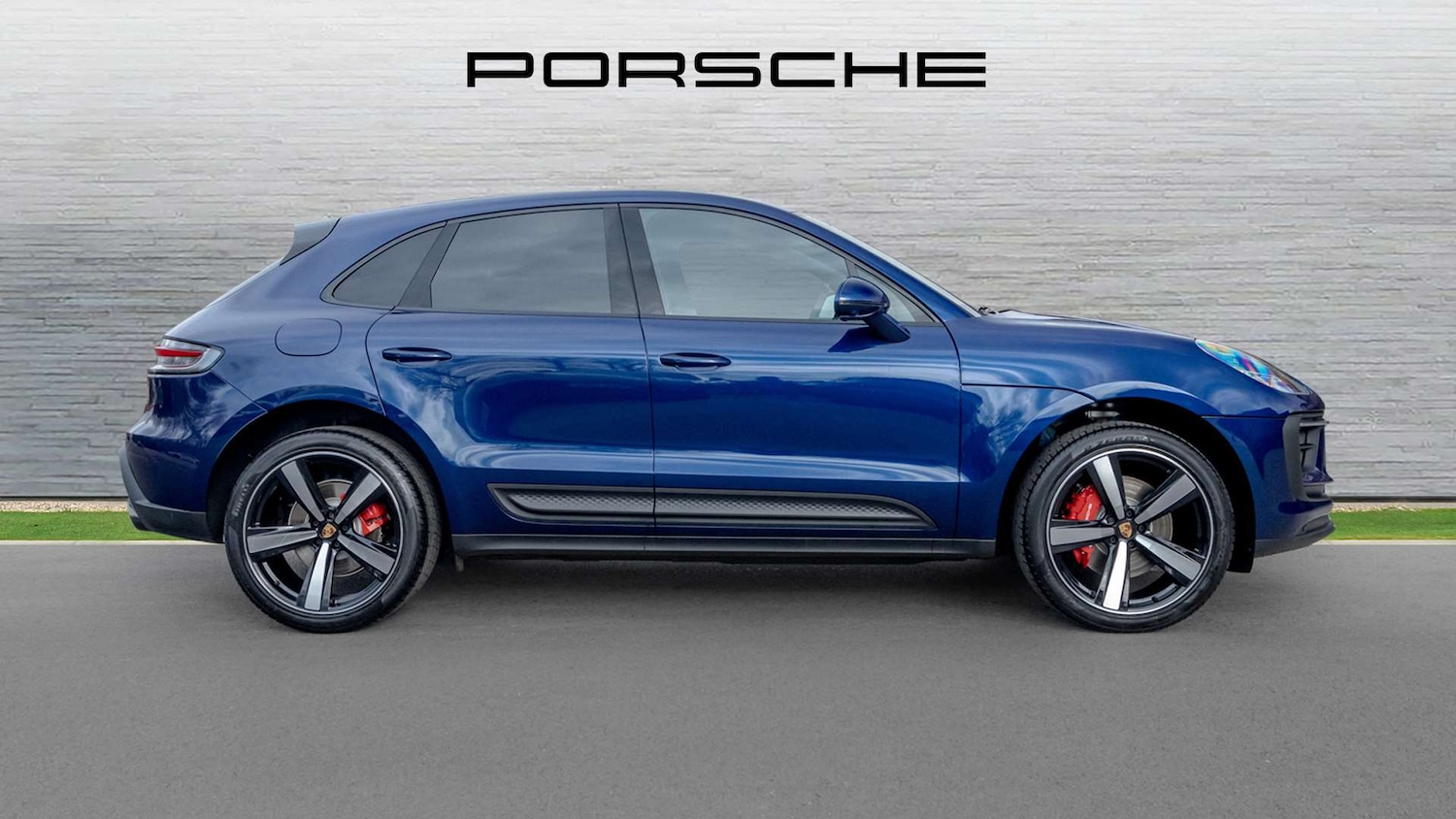 Used Porsche Macan for sale - 78104834: Photo 2
