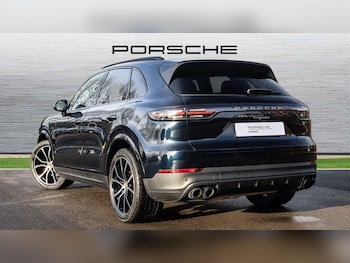 Used Porsche Cayenne 2023 for sale - 76967901: Photo