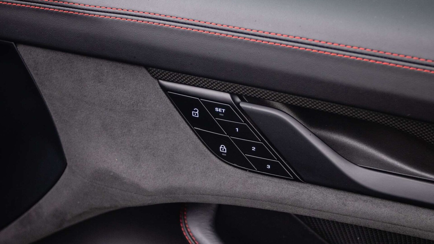 Used Porsche Taycan 2023 for sale - 77472748: Photo 28