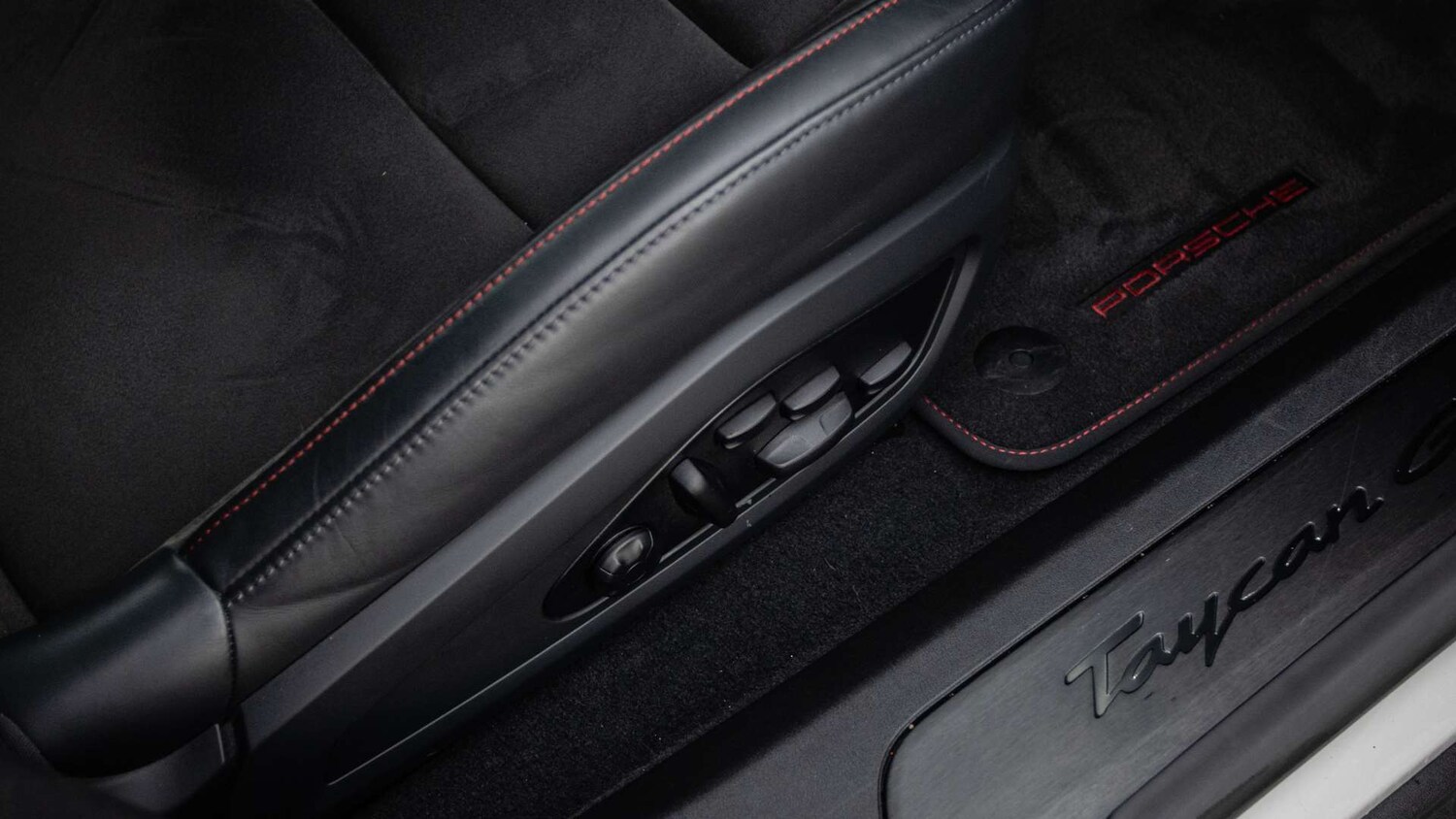 Used Porsche Taycan 2023 for sale - 77472748: Photo 31