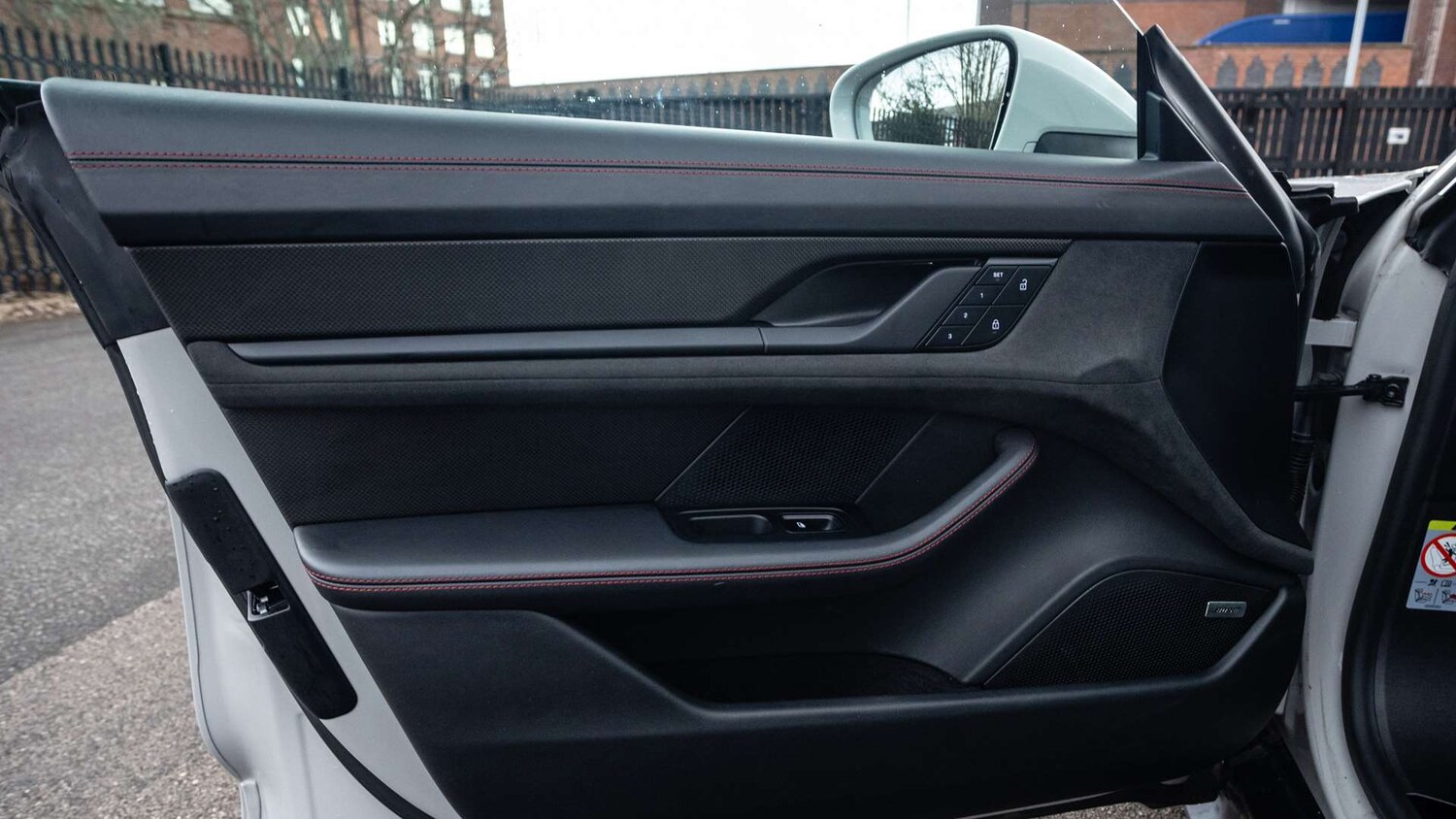 Used Porsche Taycan 2023 for sale - 77472748: Photo 34