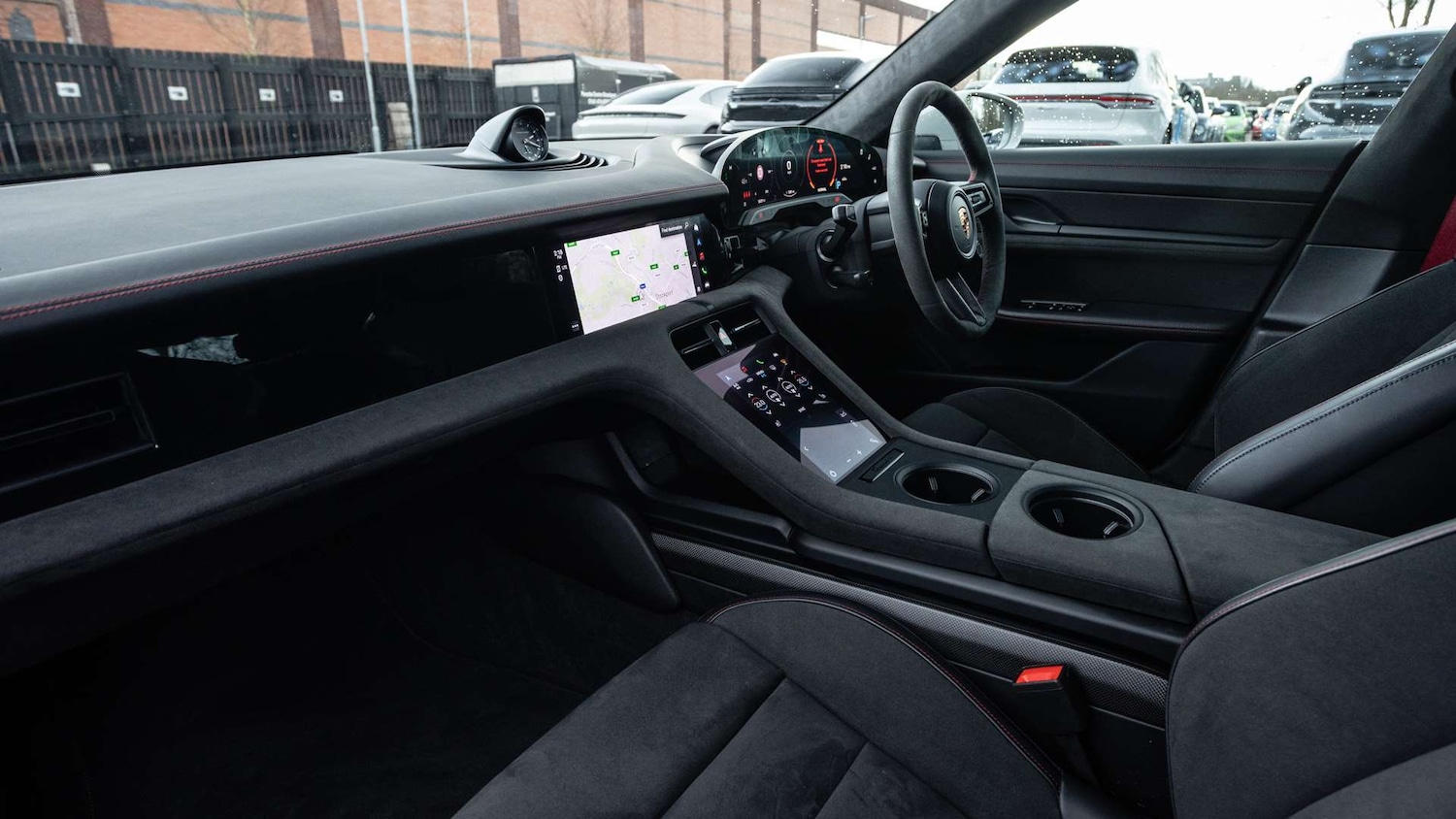 Used Porsche Taycan 2023 for sale - 77472748: Photo 5