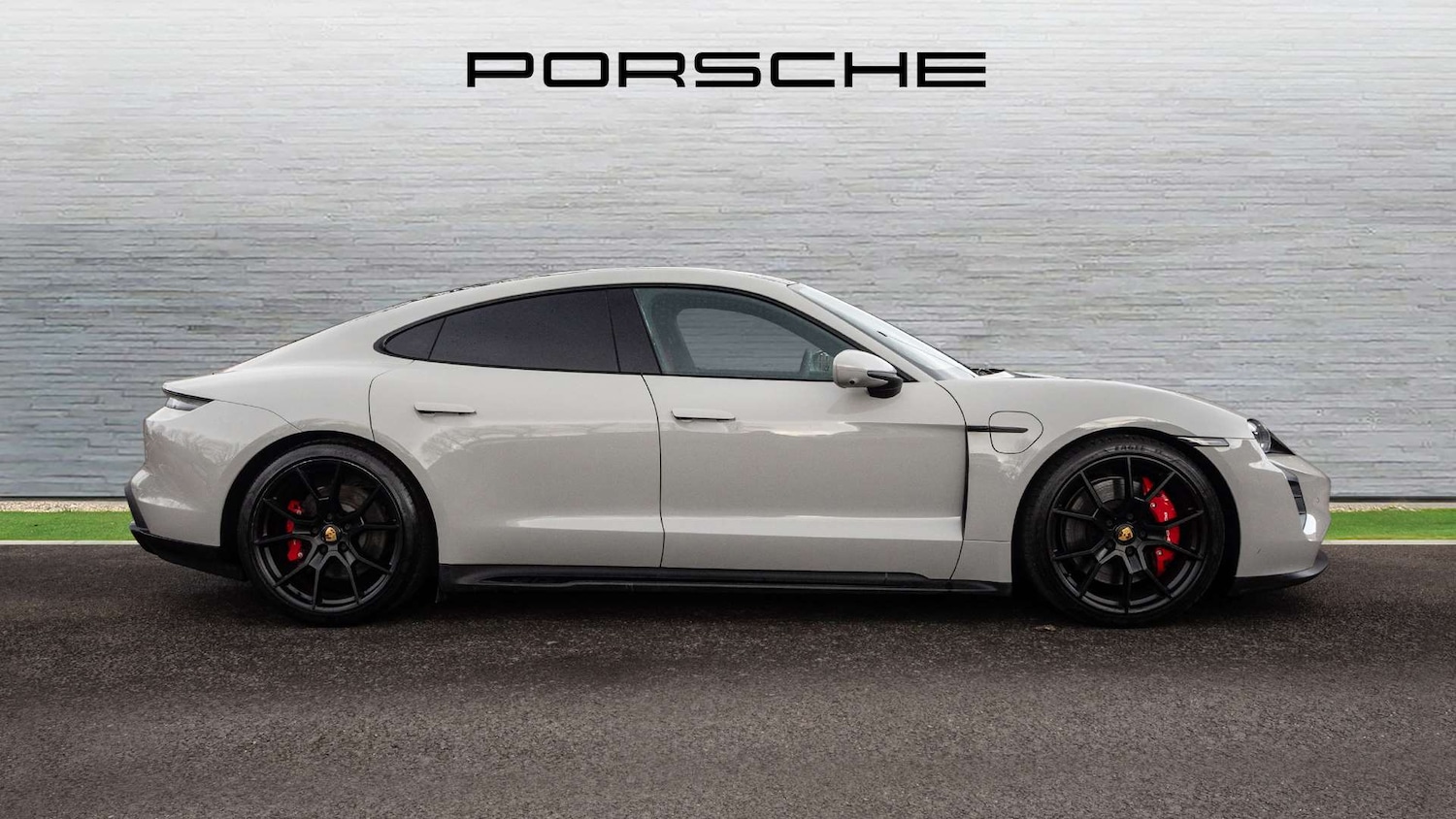 Used Porsche Taycan 2023 for sale - 77472748: Photo 7