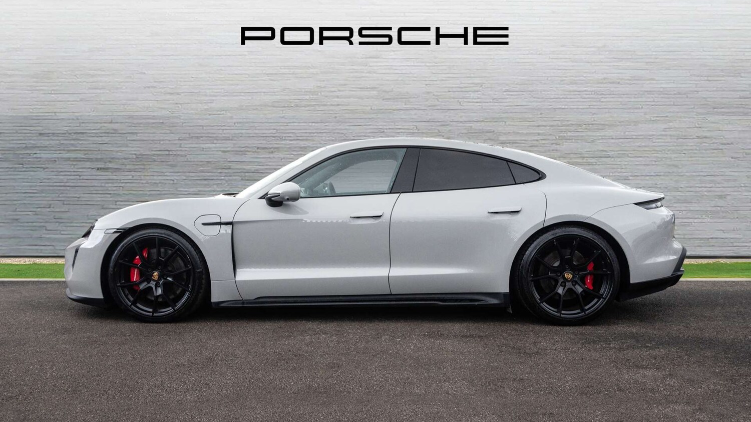 Used Porsche Taycan 2023 for sale - 77472748: Photo 8