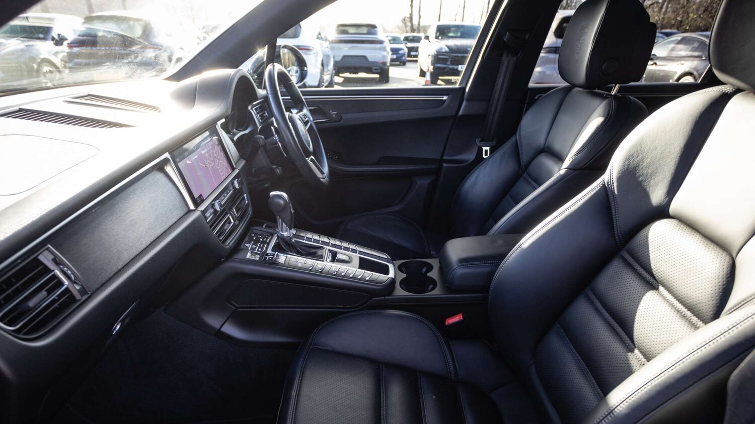 Used Porsche Macan 2020 for sale - 76967870: Photo 14