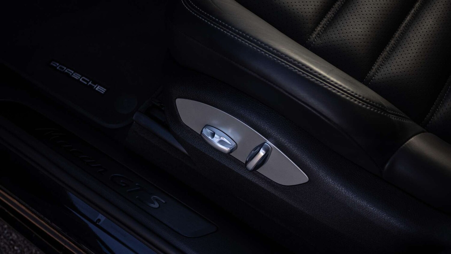 Used Porsche Macan 2020 for sale - 76967870: Photo 28