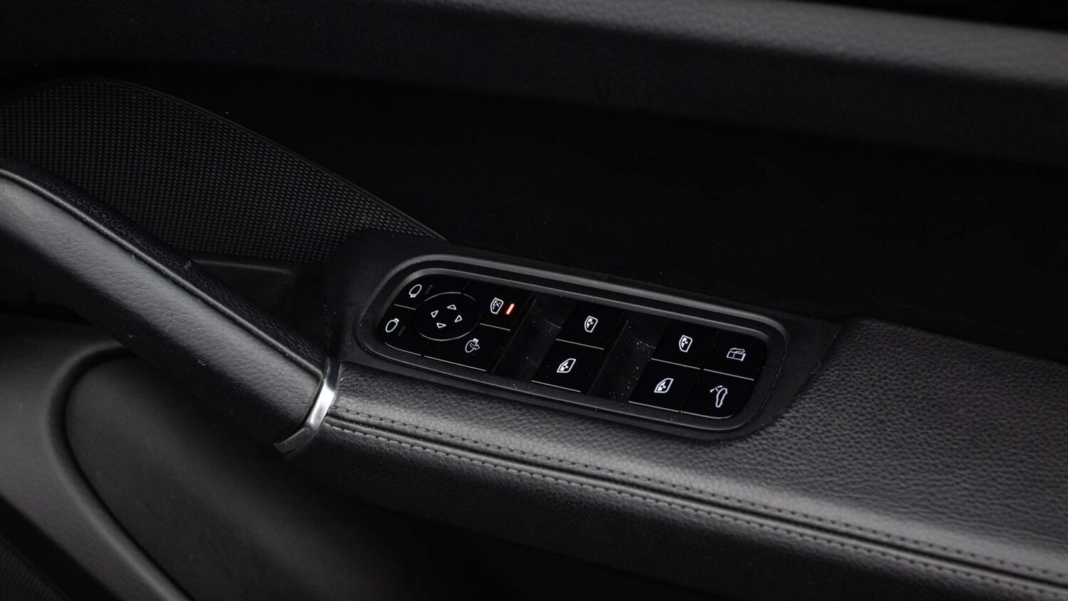 Used Porsche Cayenne 2021 for sale - 77389880: Photo 30