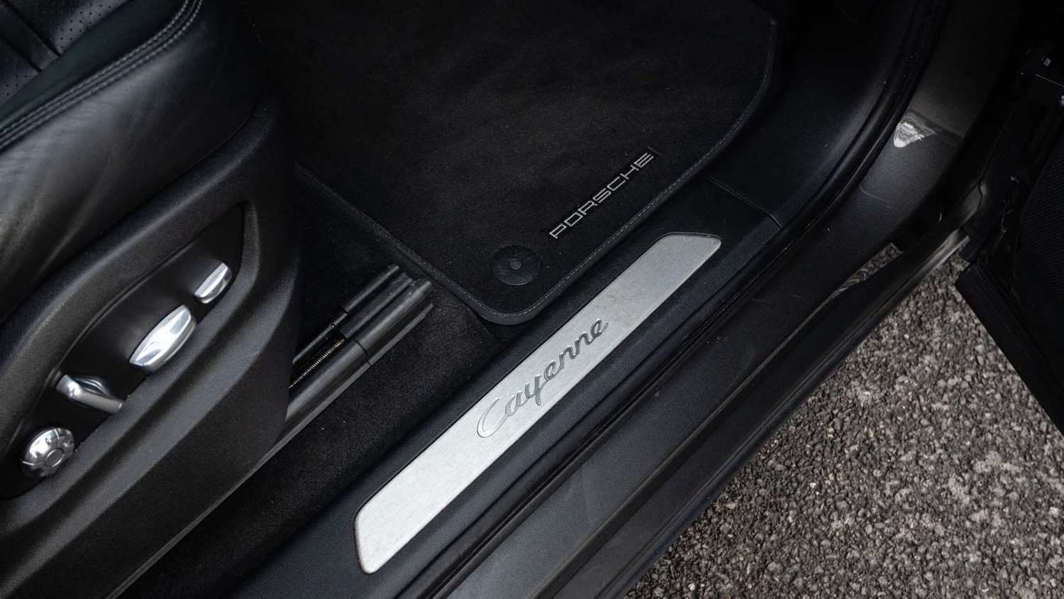 Used Porsche Cayenne 2021 for sale - 77389880: Photo 34