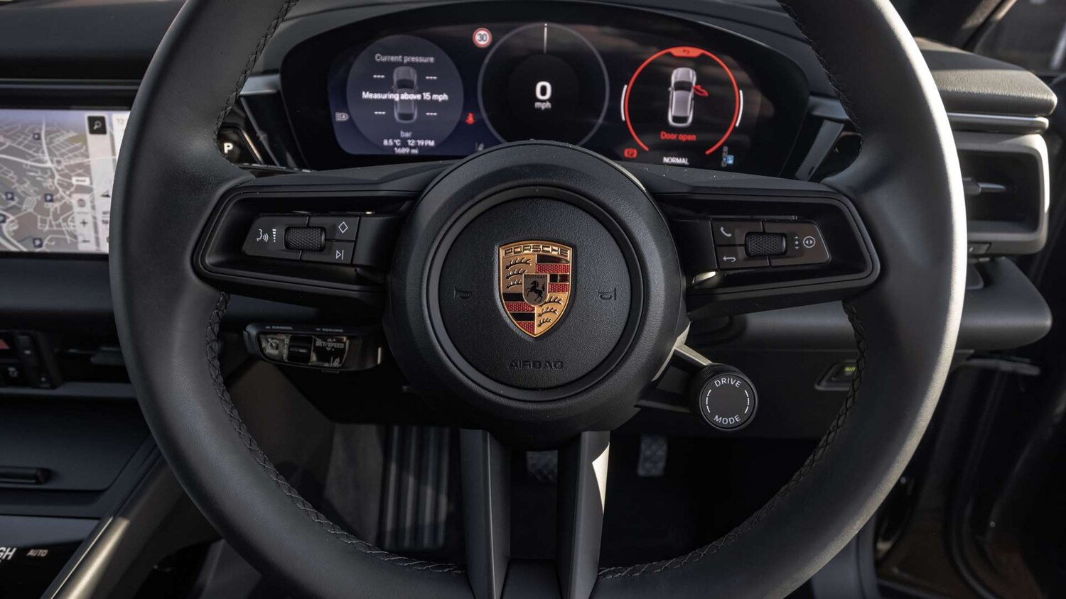 Used Porsche Macan 2025 for sale - 76661811: Photo 21