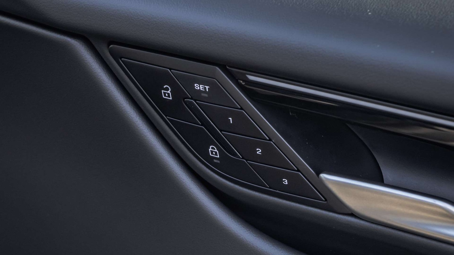 Used Porsche Macan 2025 for sale - 76661811: Photo 25