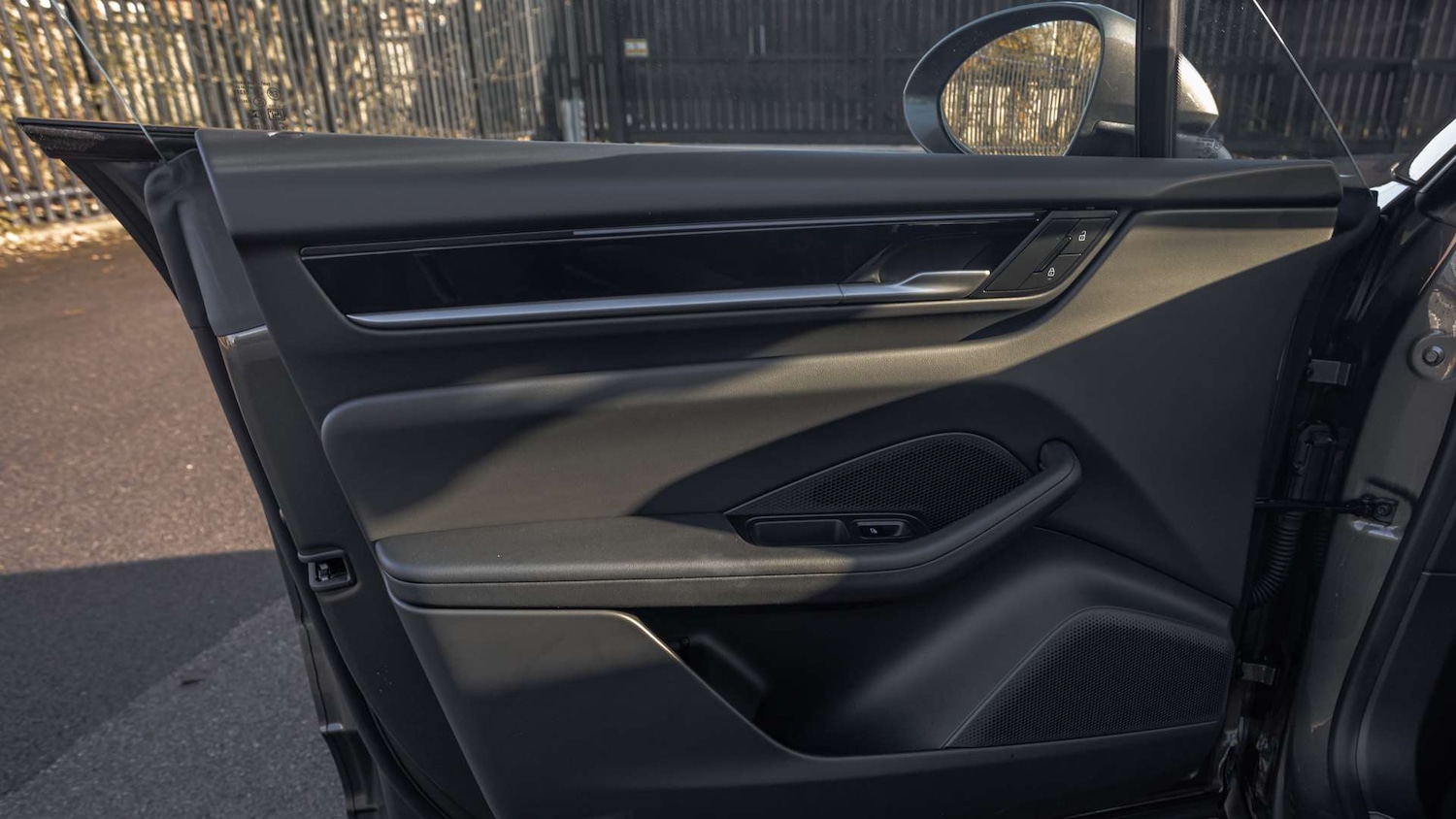 Used Porsche Macan 2025 for sale - 76661811: Photo 26