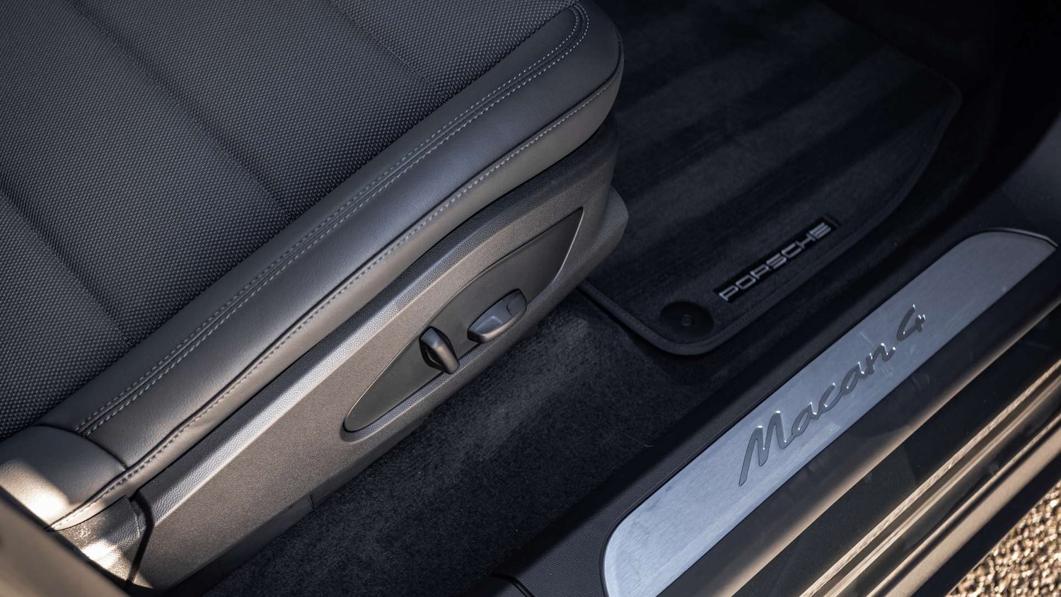 Used Porsche Macan 2025 for sale - 76661811: Photo 28