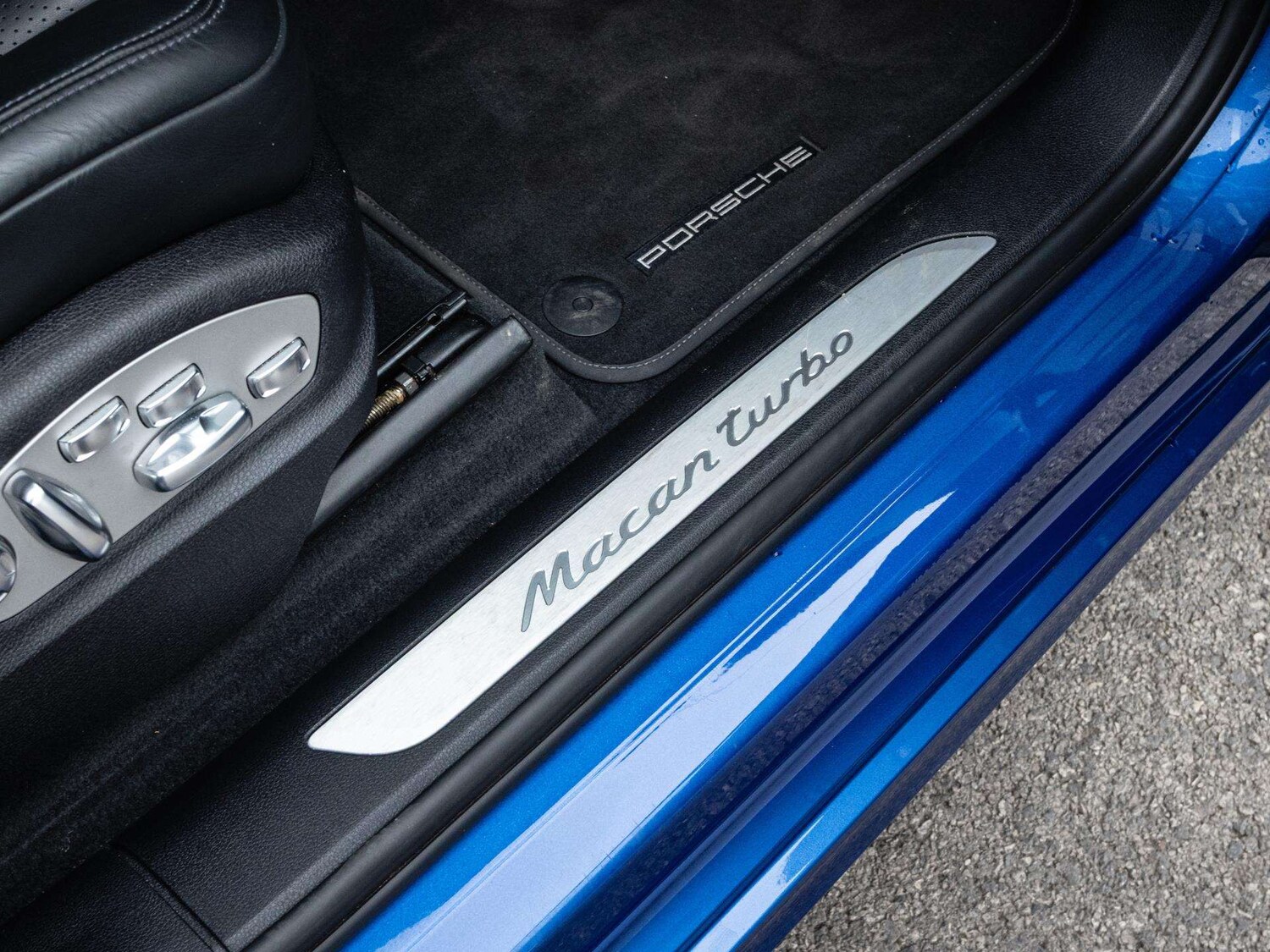 Used Porsche Macan 2020 for sale - 77526931: Photo 28