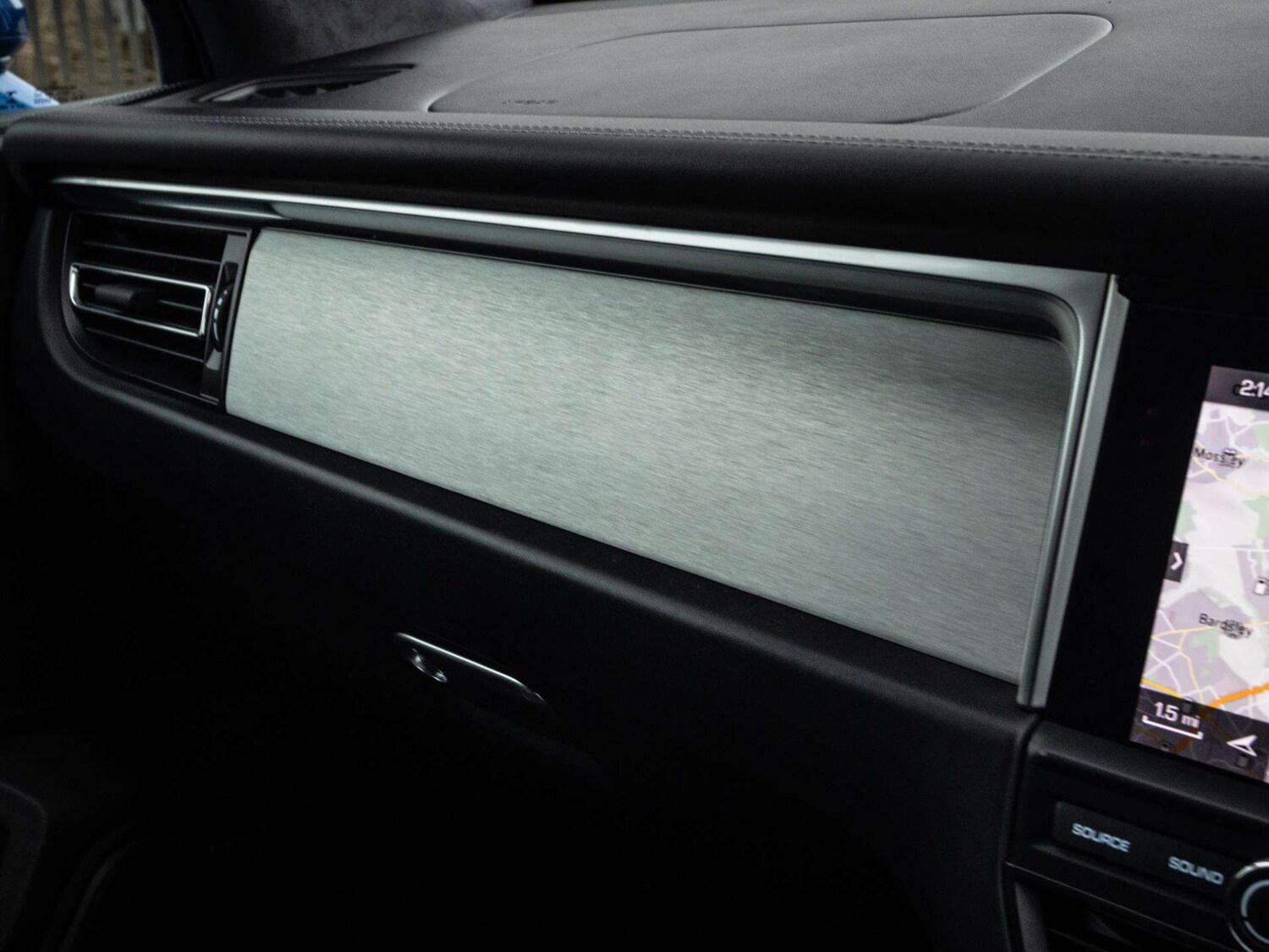 Used Porsche Macan 2020 for sale - 77526931: Photo 32