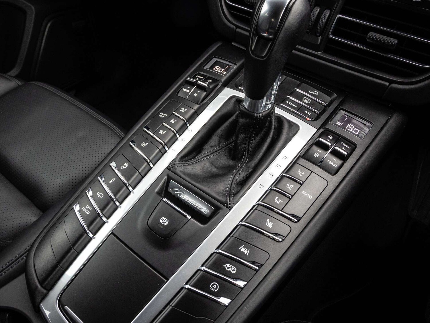 Used Porsche Macan 2020 for sale - 77526931: Photo 35