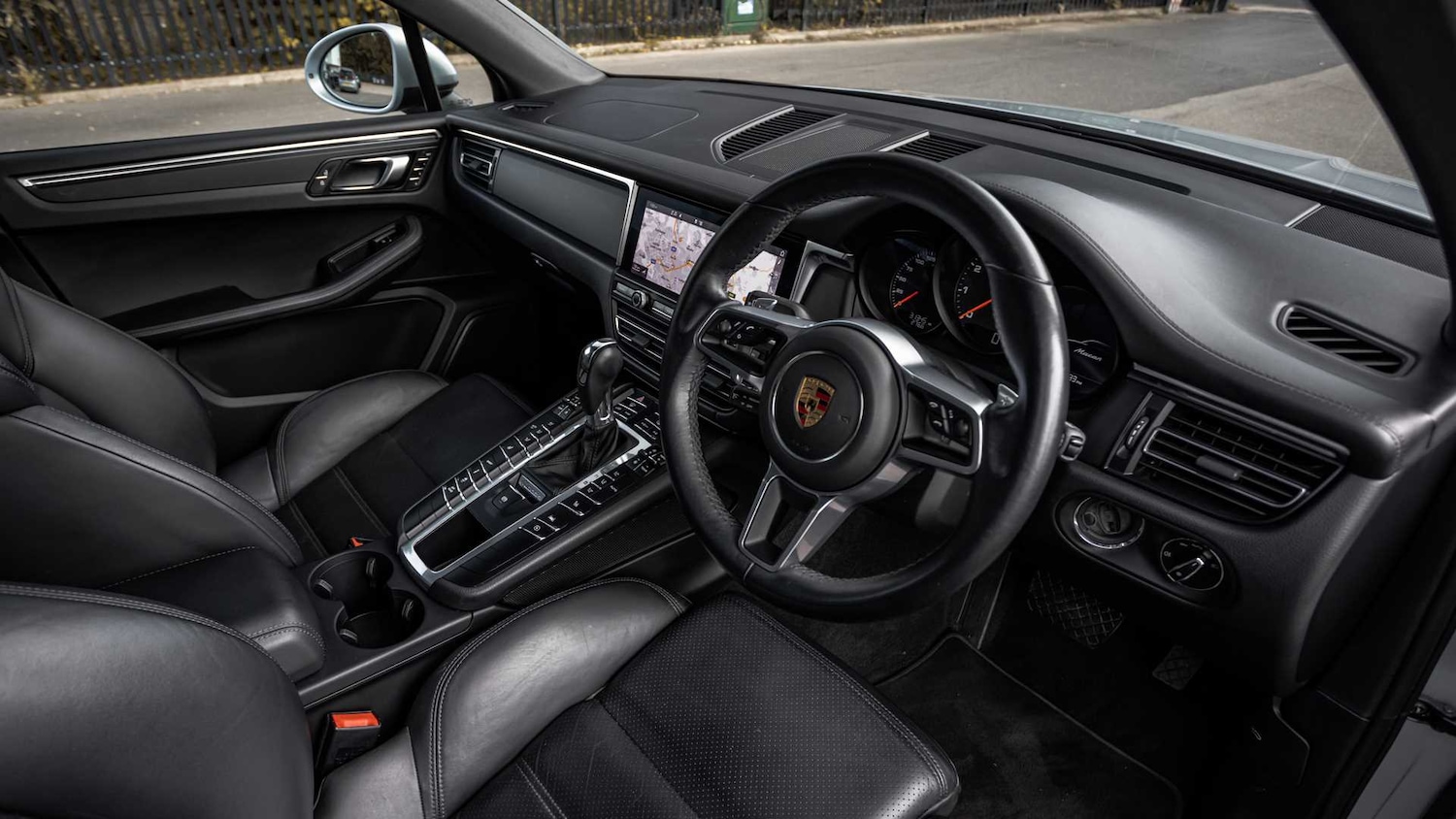 Used Porsche Macan 2021 for sale - 76351583: Photo 12