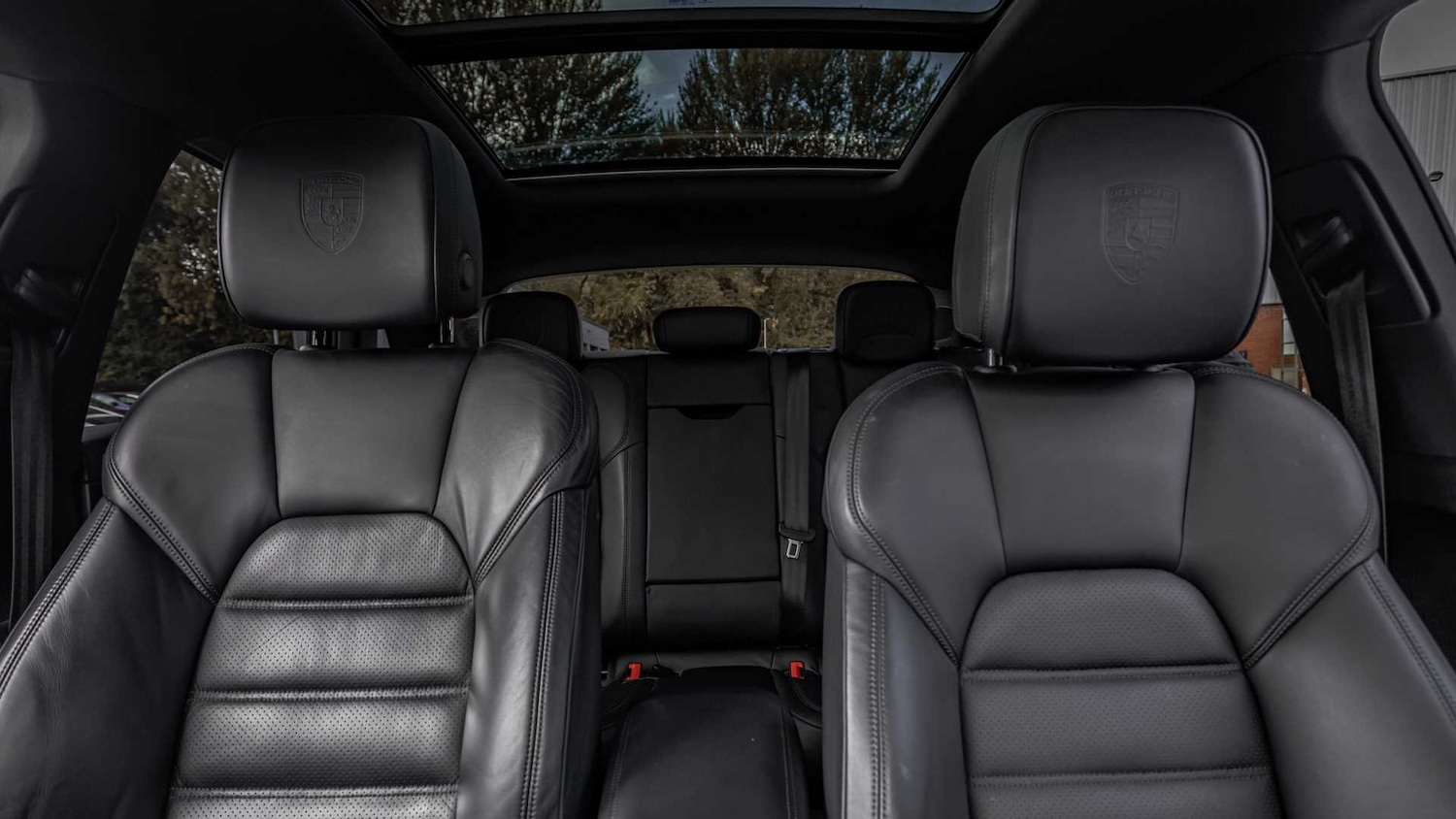 Used Porsche Macan 2021 for sale - 76351583: Photo 15