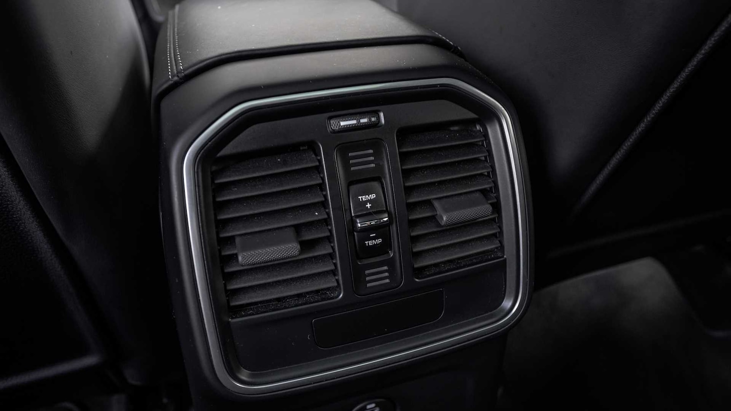 Used Porsche Macan 2021 for sale - 76351583: Photo 16