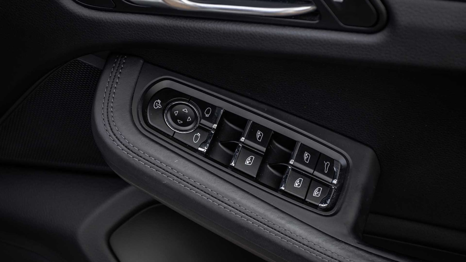 Used Porsche Macan 2021 for sale - 76351583: Photo 23