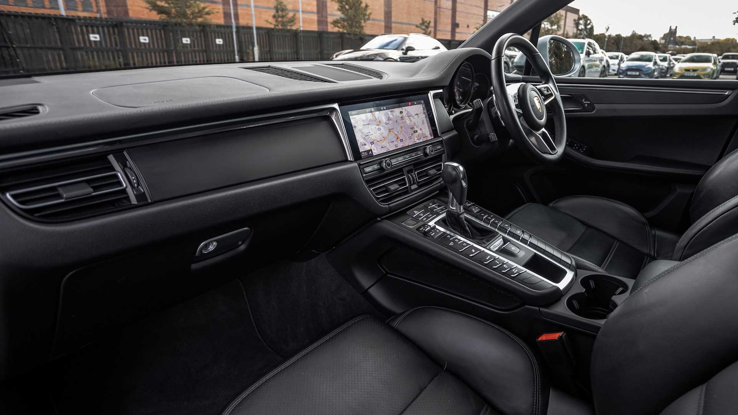 Used Porsche Macan 2021 for sale - 76351583: Photo 5