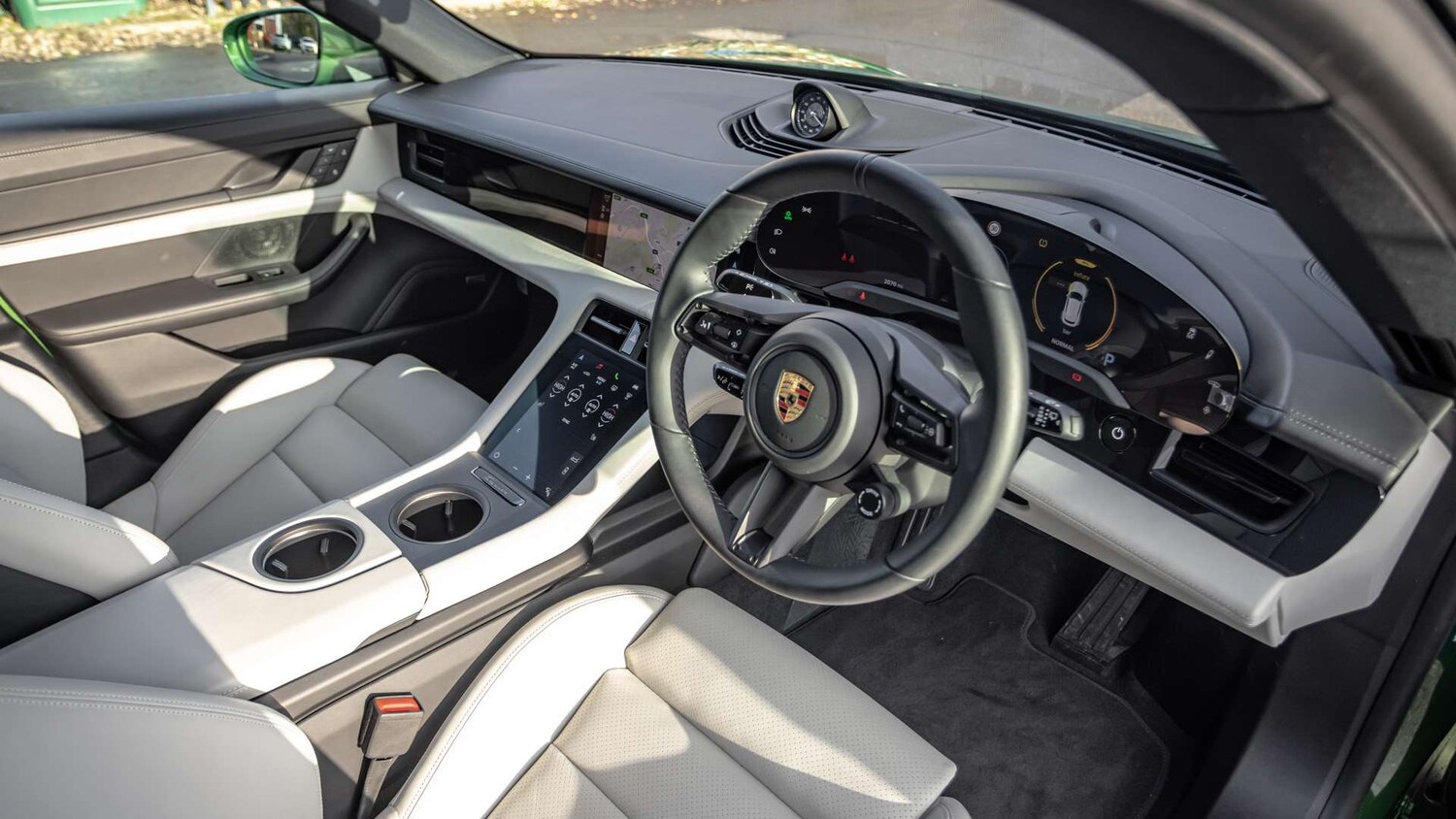 Used Porsche Taycan 2023 for sale - 76401427: Photo 12