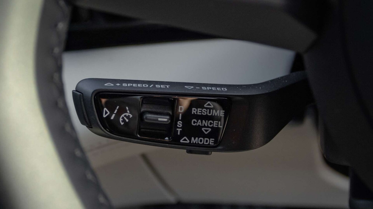 Used Porsche Taycan 2023 for sale - 76401427: Photo 25