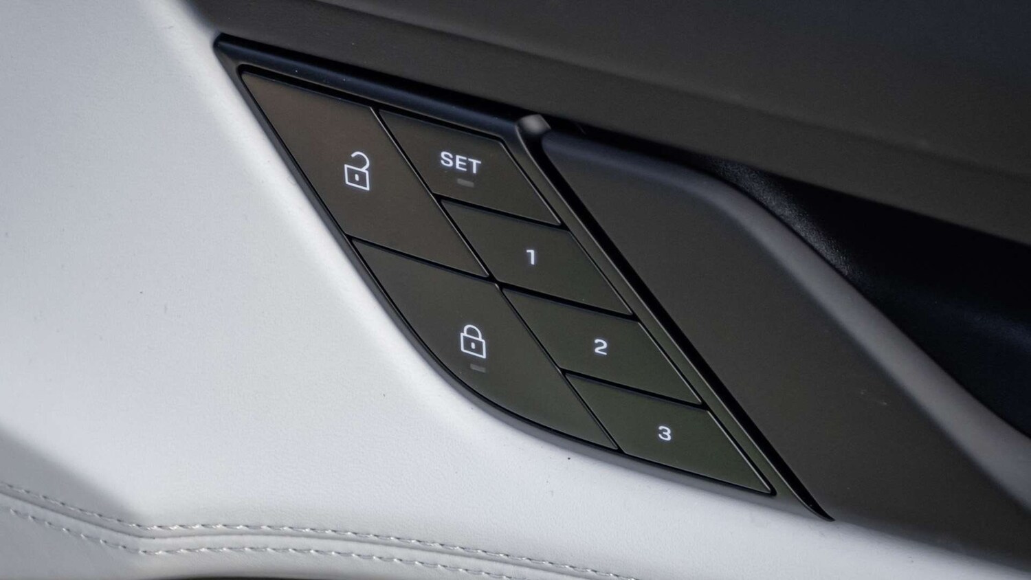 Used Porsche Taycan 2023 for sale - 76401427: Photo 28