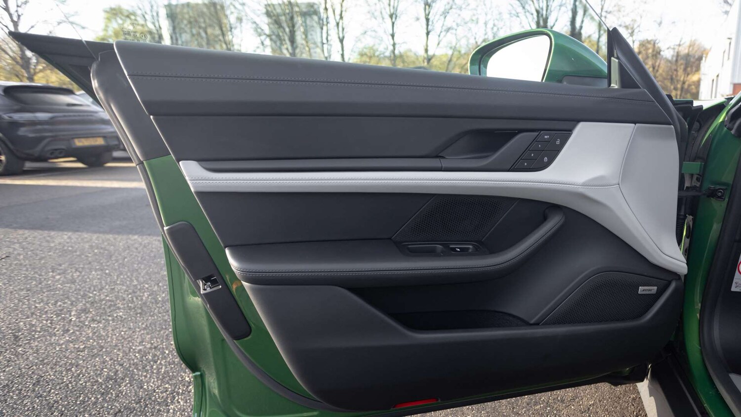 Used Porsche Taycan 2023 for sale - 76401427: Photo 33