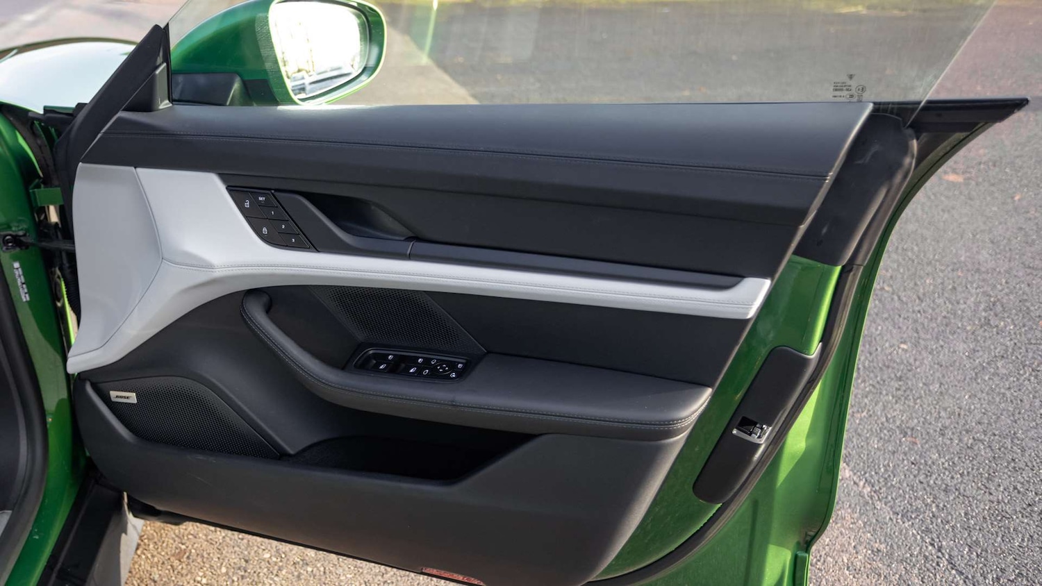 Used Porsche Taycan 2023 for sale - 76401427: Photo 34