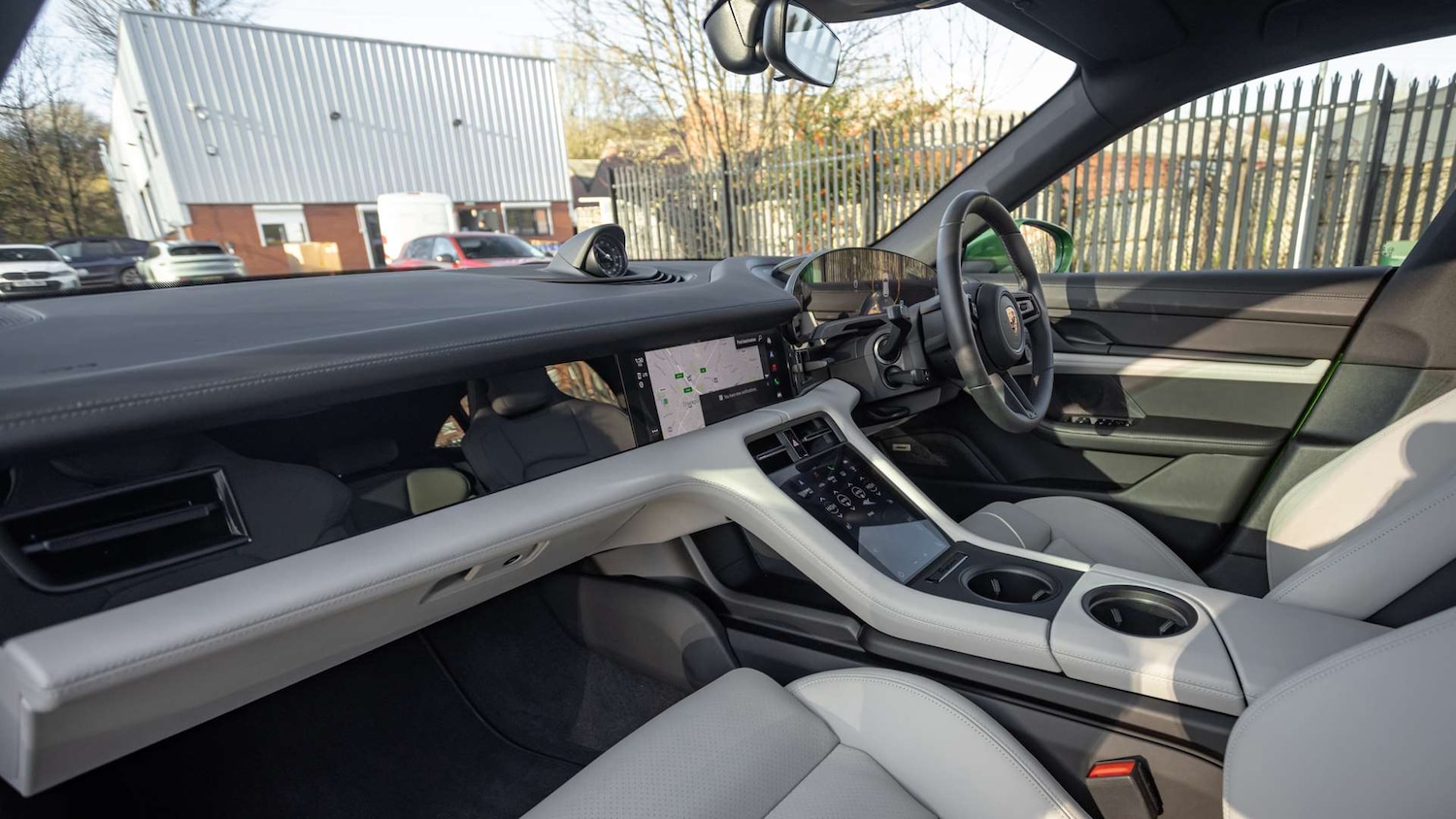 Used Porsche Taycan 2023 for sale - 76401427: Photo 5