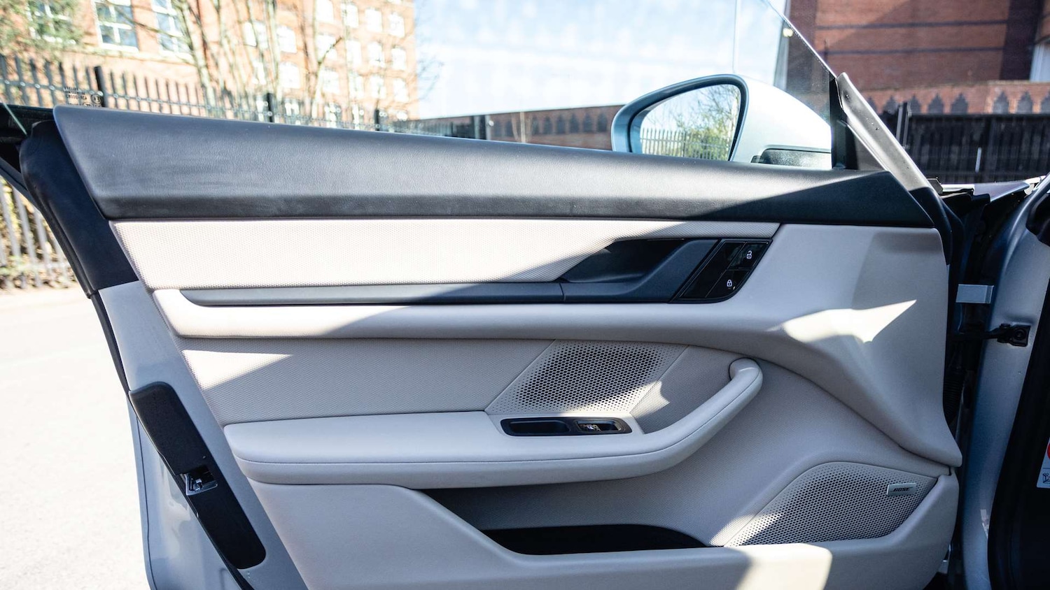 Used Porsche Taycan 2020 for sale - 77634992: Photo 22