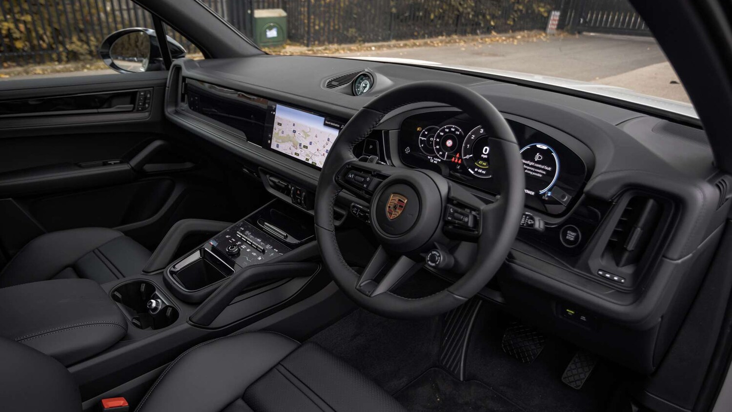 Used Porsche Cayenne 2025 for sale - 76230320: Photo 12