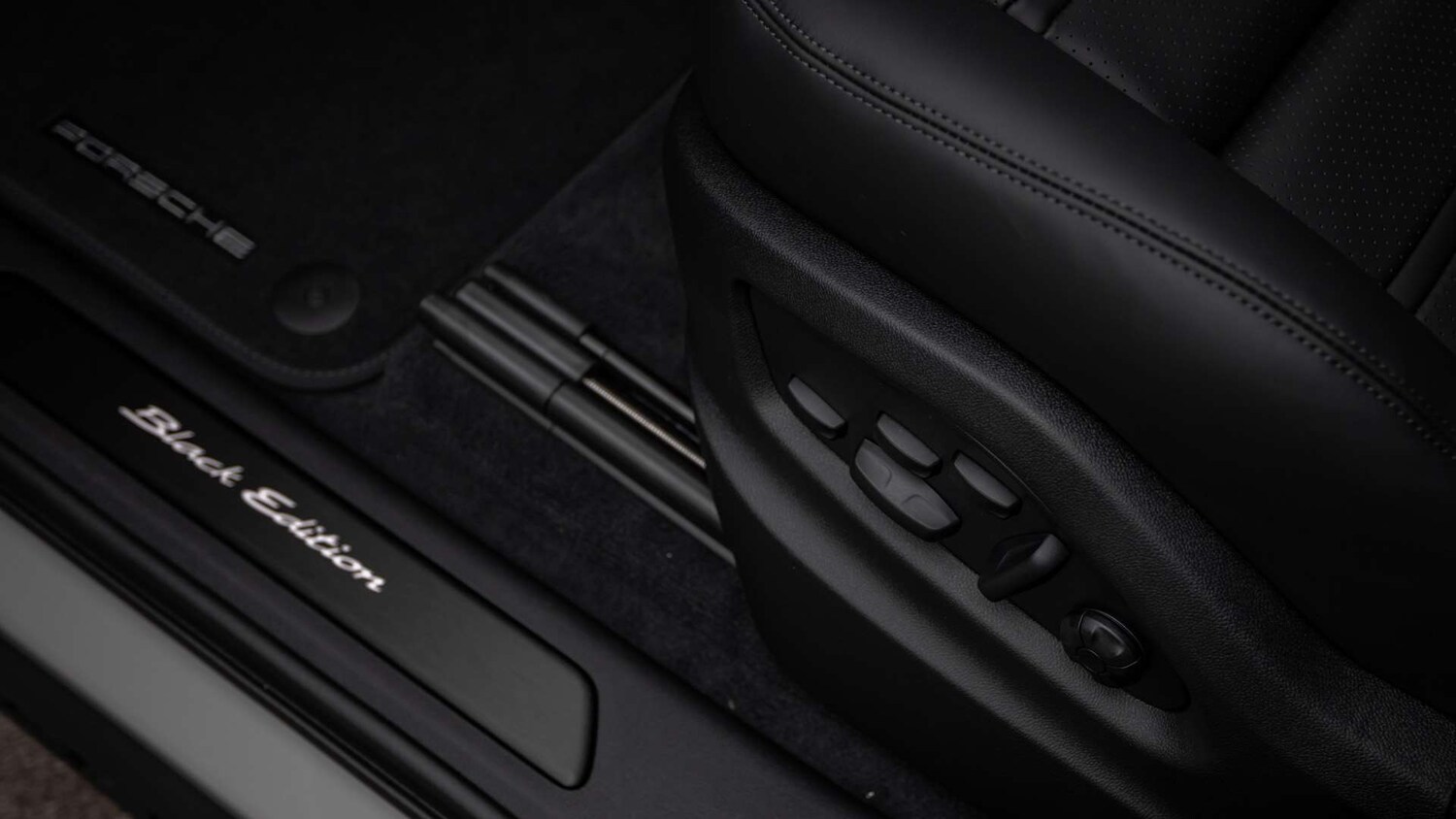 Used Porsche Cayenne 2025 for sale - 76230320: Photo 29