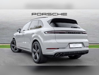 Used Porsche Cayenne 2025 for sale - 76230320: Photo